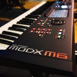 YAMAHA MODX M6 ( Sample MLA V16)